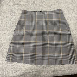 NWOT Aritizia Wilfred mini skirt